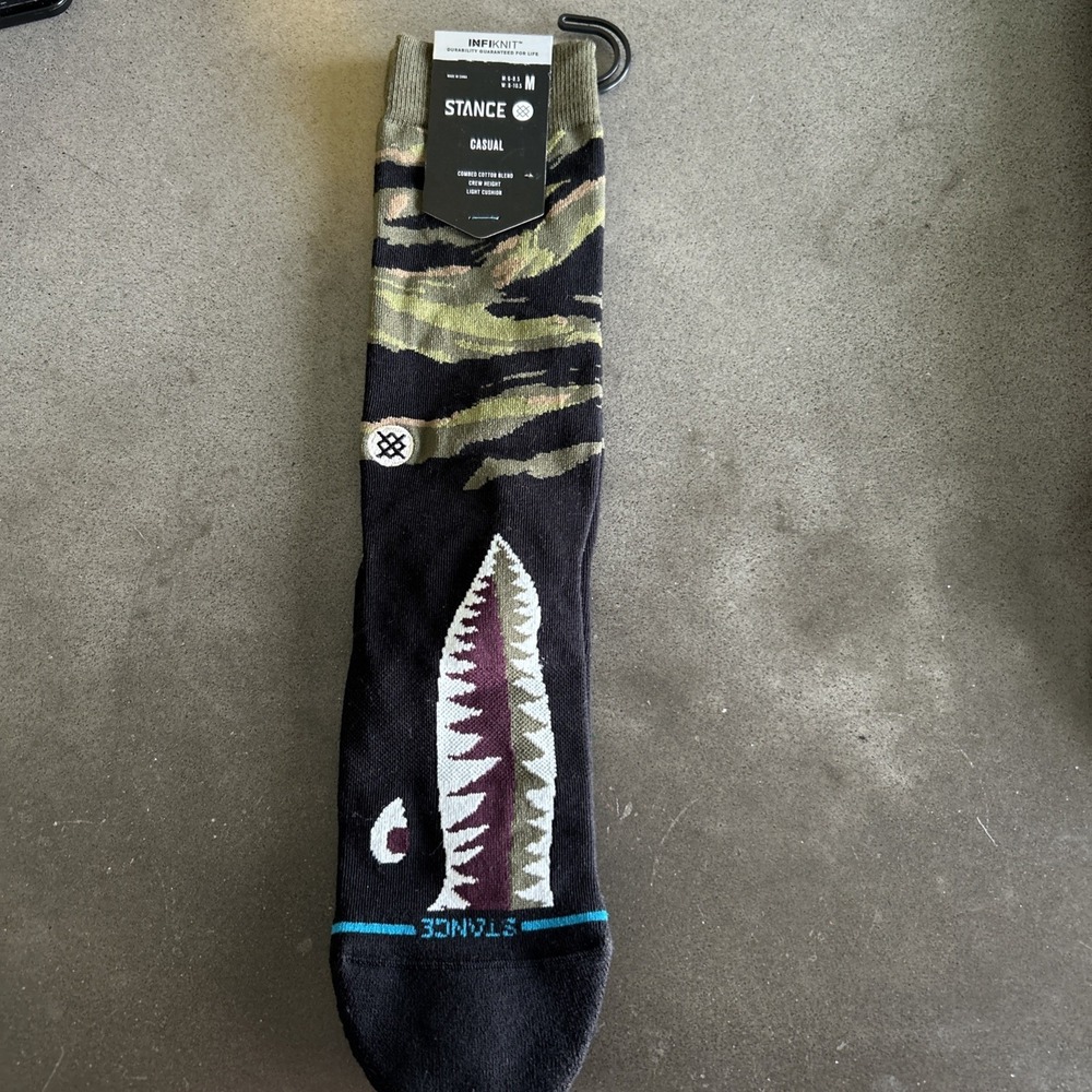 New With Tags Stance Men's WARBIRD Burgundy Camo Crew Socks Size M 6-8.5 NWT